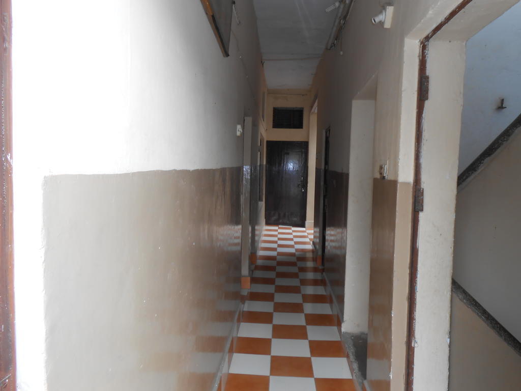 מטורה Gaurav Guest House מראה חיצוני תמונה