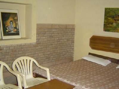 מטורה Gaurav Guest House מראה חיצוני תמונה